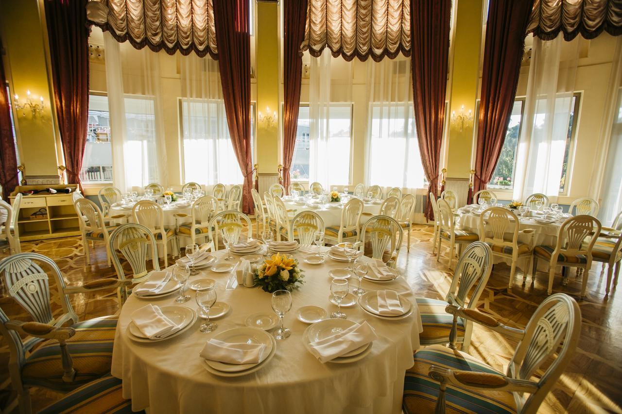 Hotel Intourist Palace Batumi Luaran gambar