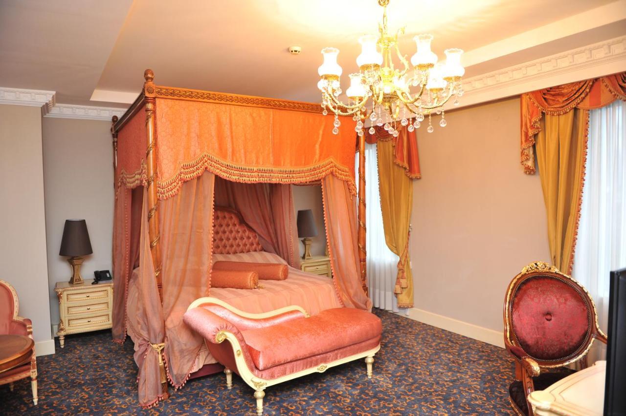 Hotel Intourist Palace Batumi Bilik gambar